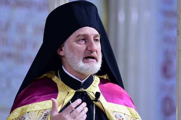 Причастный к оргиям патриарх крестил детей гомосексуалистов